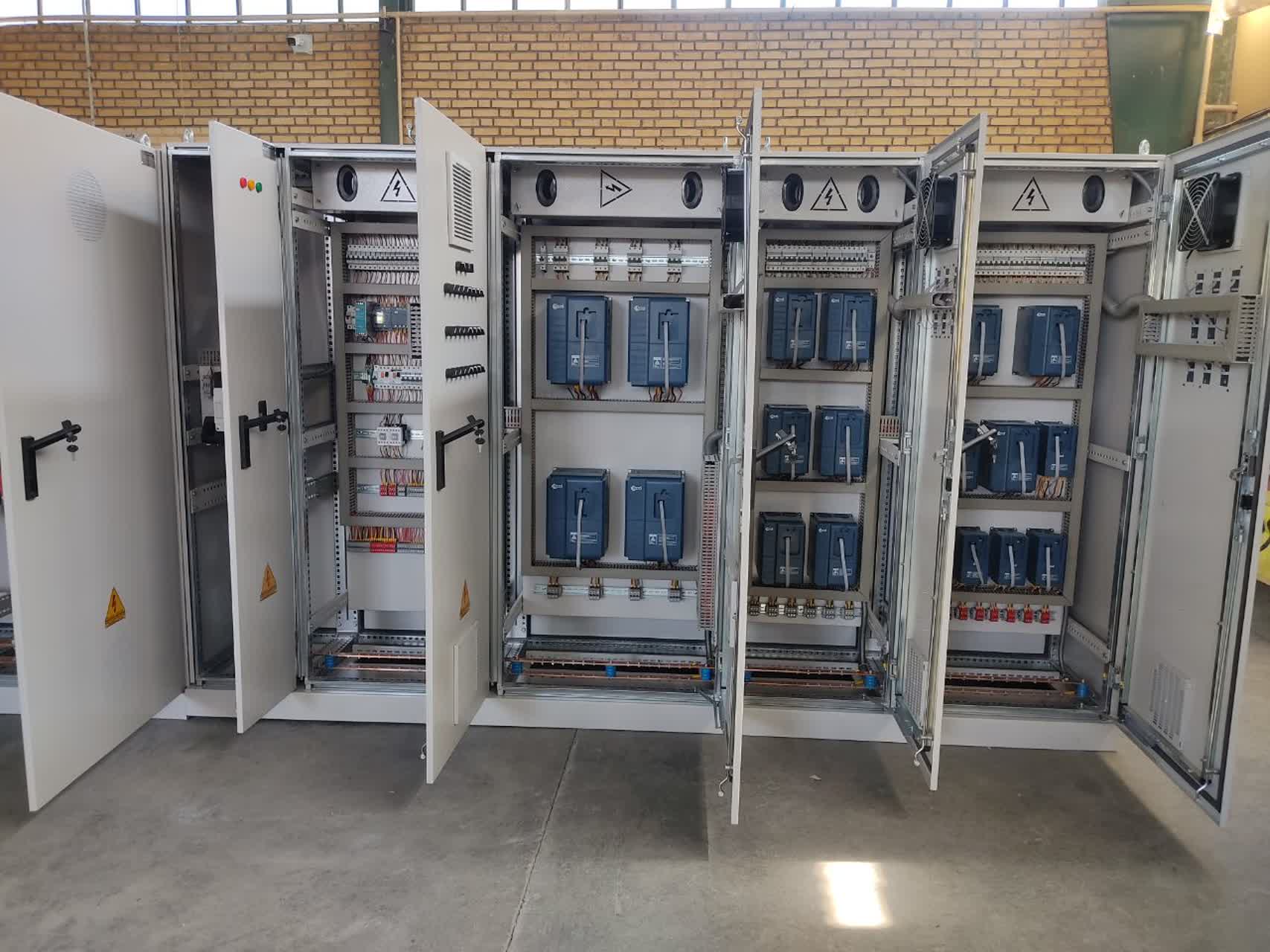 تابلو برق MCC چیست؟ معرفی اجزا، کاربردها و مزایا